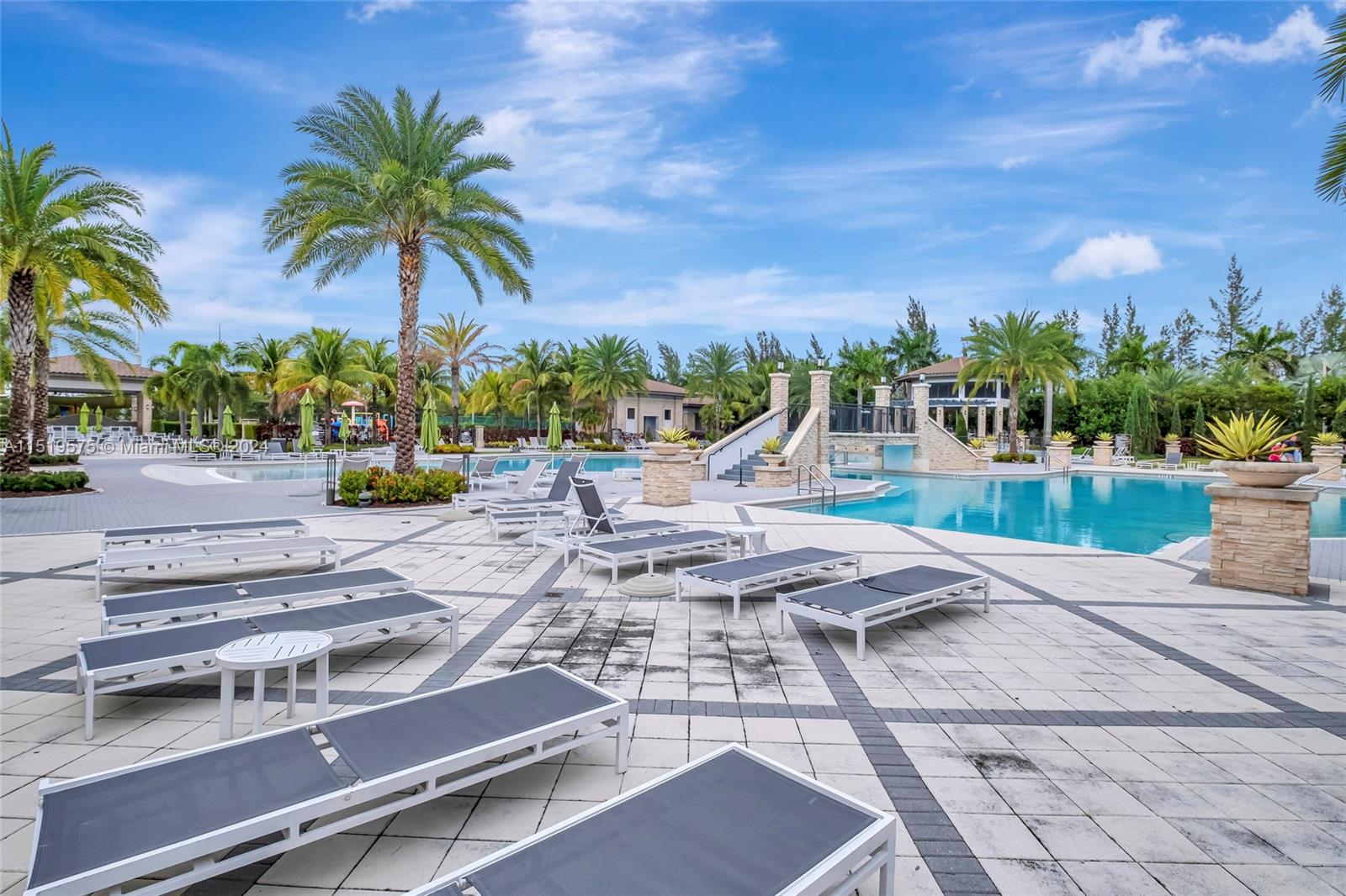 ST MAARTEN AT GRAND BAY C - Residential Lease