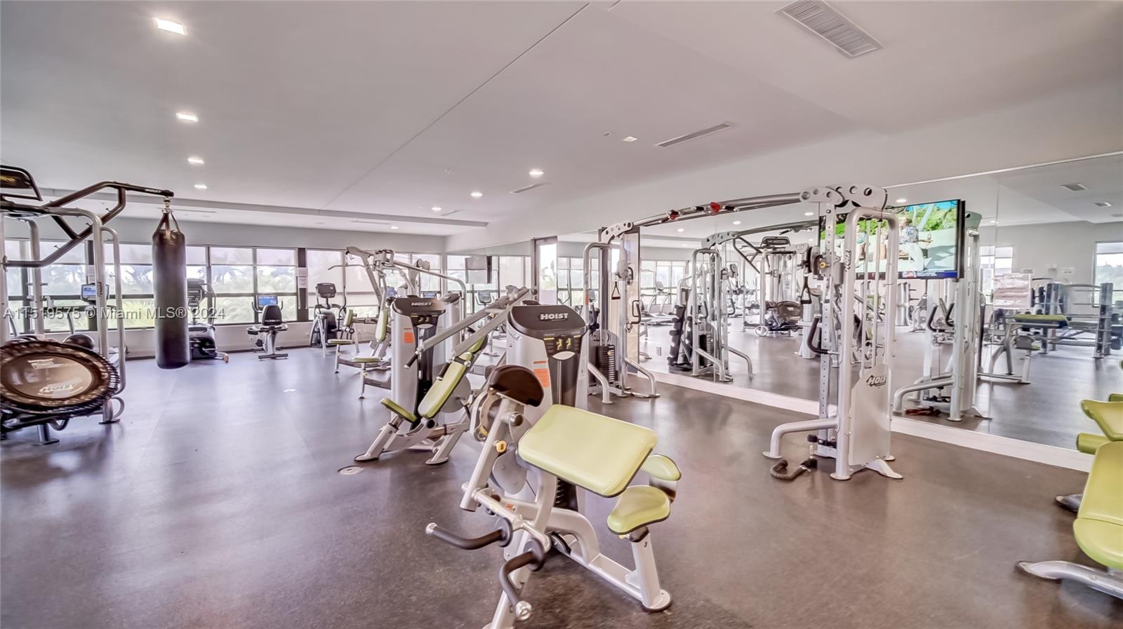 ST MAARTEN AT GRAND BAY C - Residential Lease