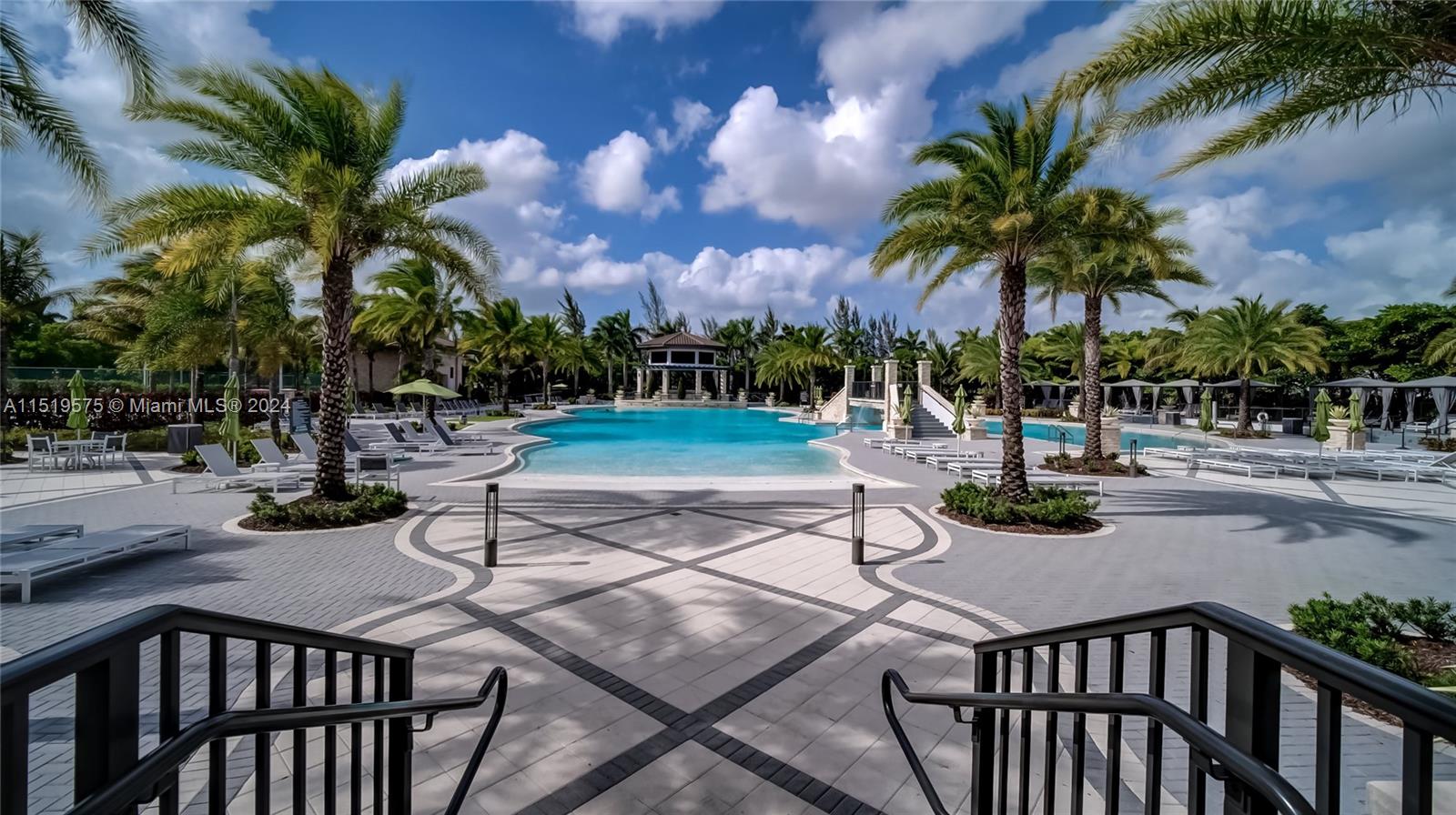 ST MAARTEN AT GRAND BAY C - Residential Lease