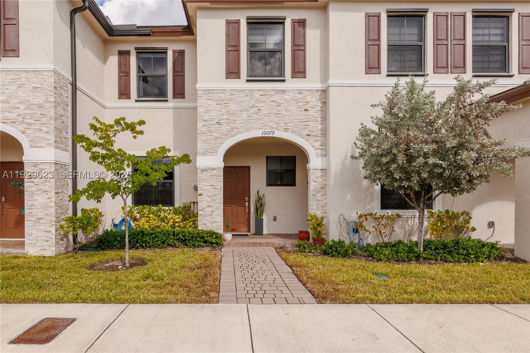 ENCLAVE SOUTH PHASE 2 - Residential