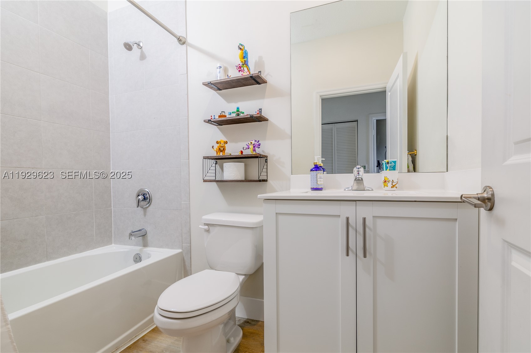 ENCLAVE SOUTH PHASE 2 - Residential