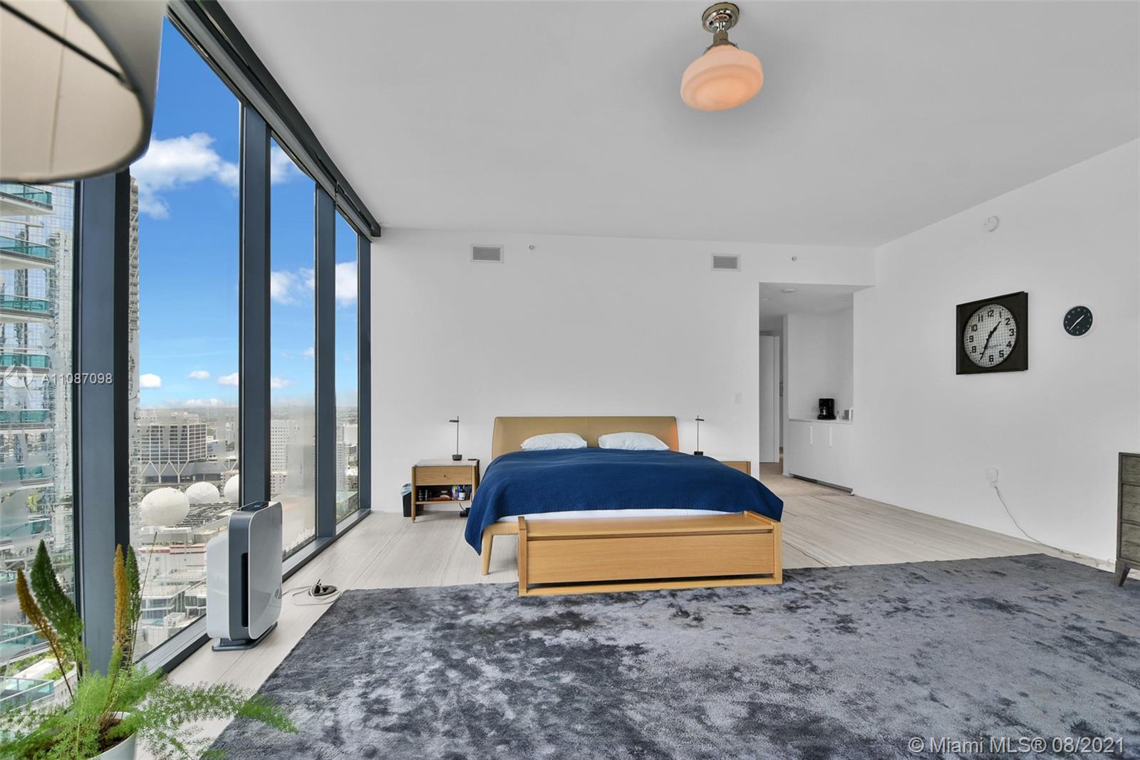 ONE THOUSAND MUSEUM - Residential