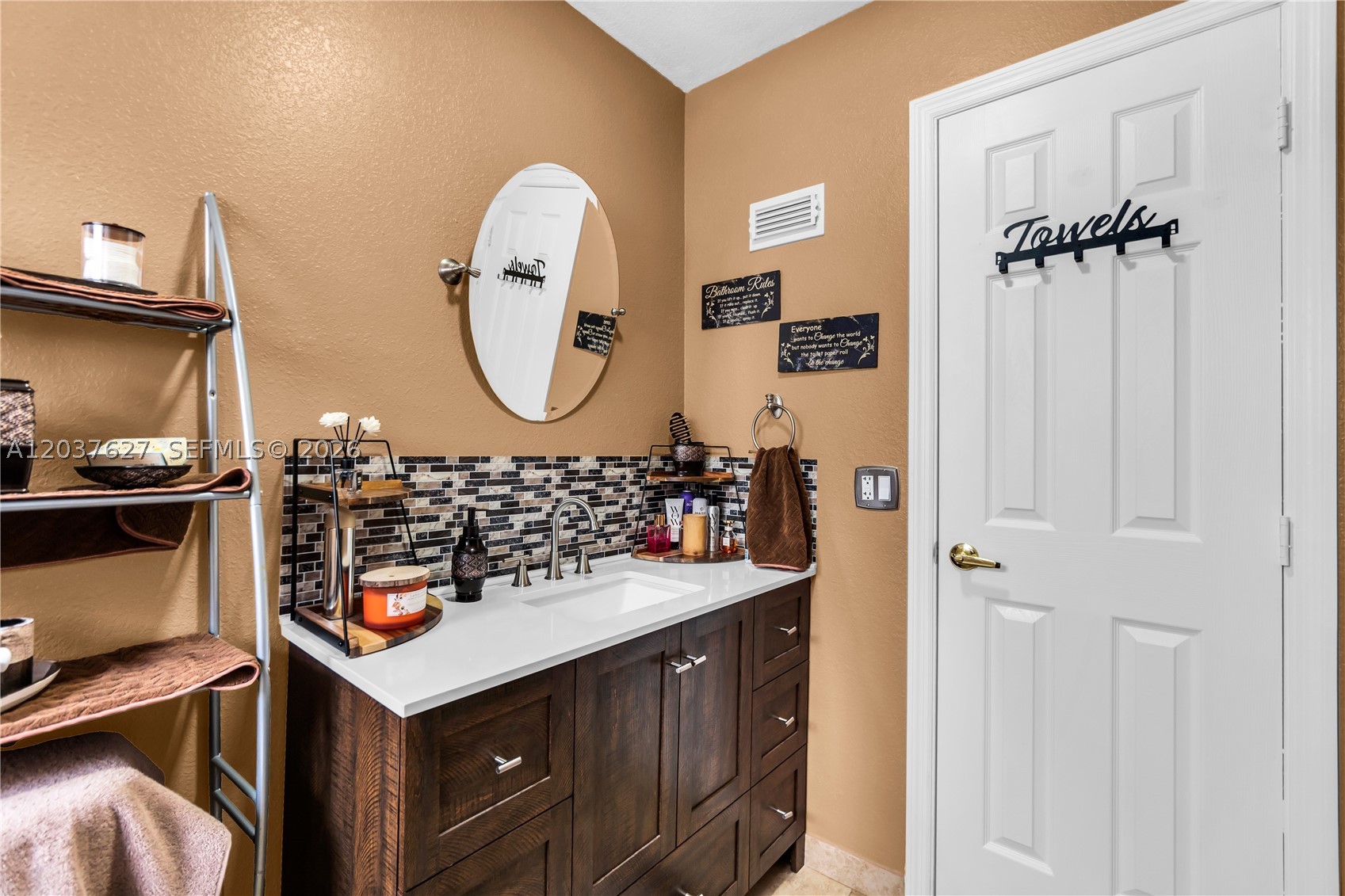 SUNRISE GOLF VILLAGE SEC - Residential