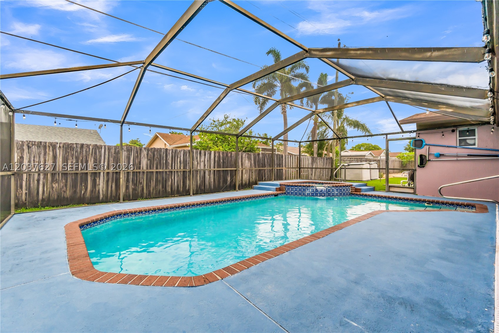 SUNRISE GOLF VILLAGE SEC - Residential