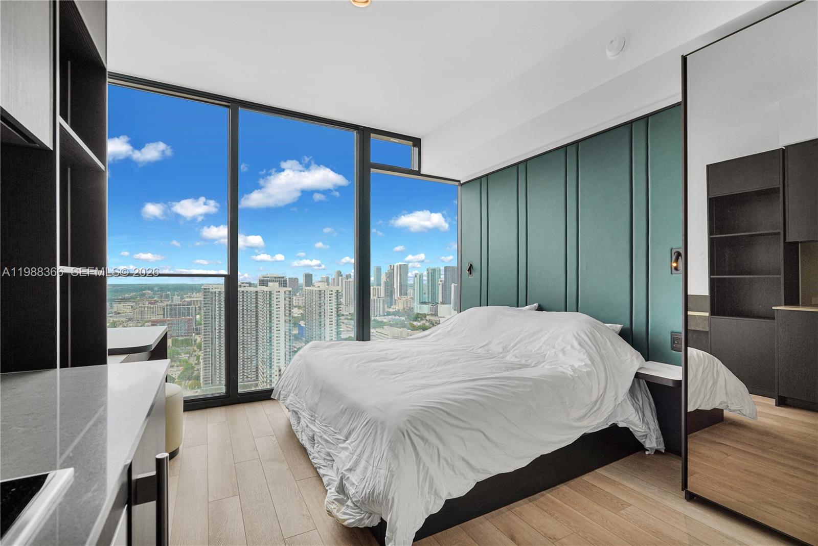 MIAMI NORTH - Residential