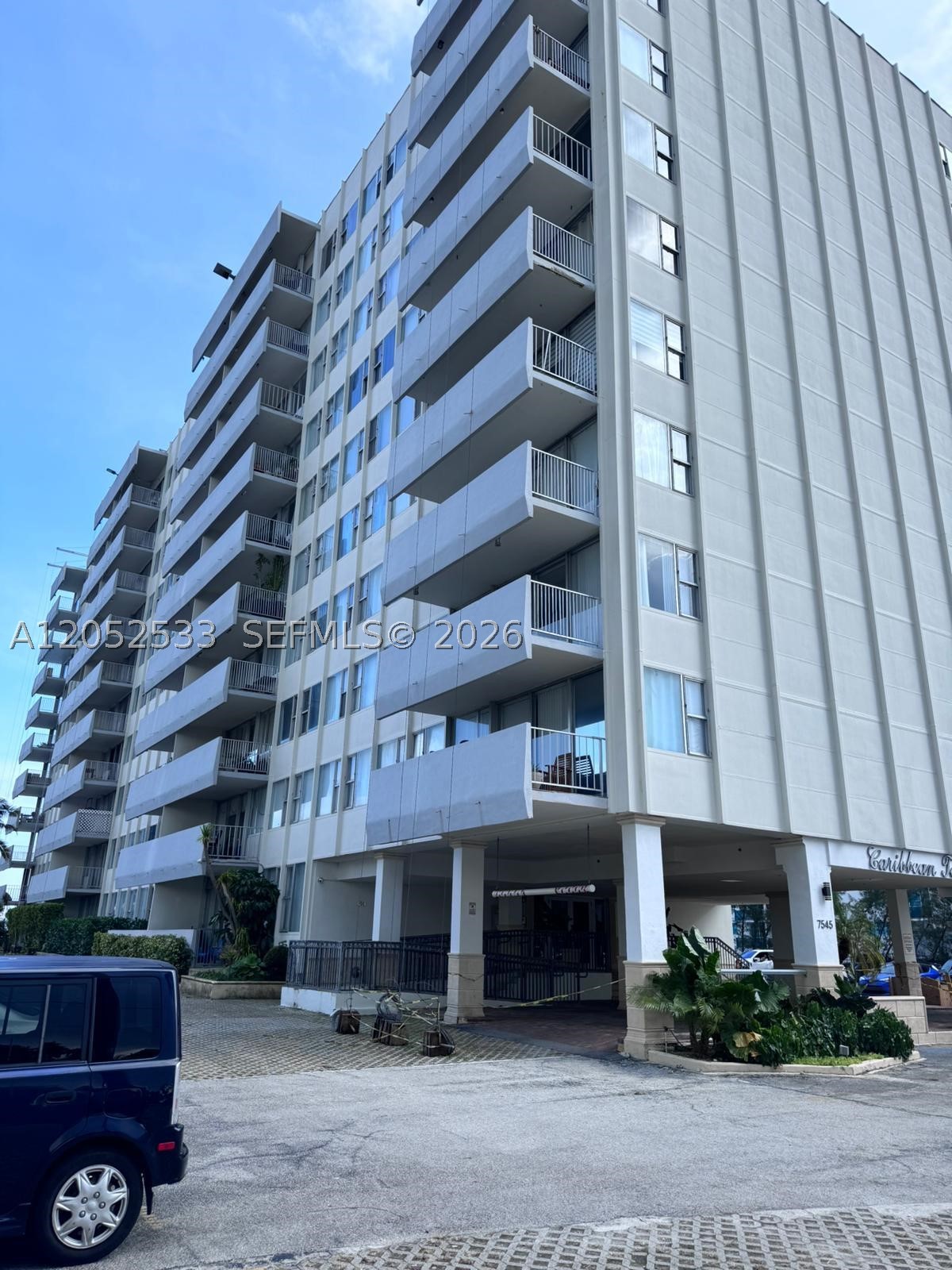 CARIBBEAN TOWERS CONDO - Residential Lease