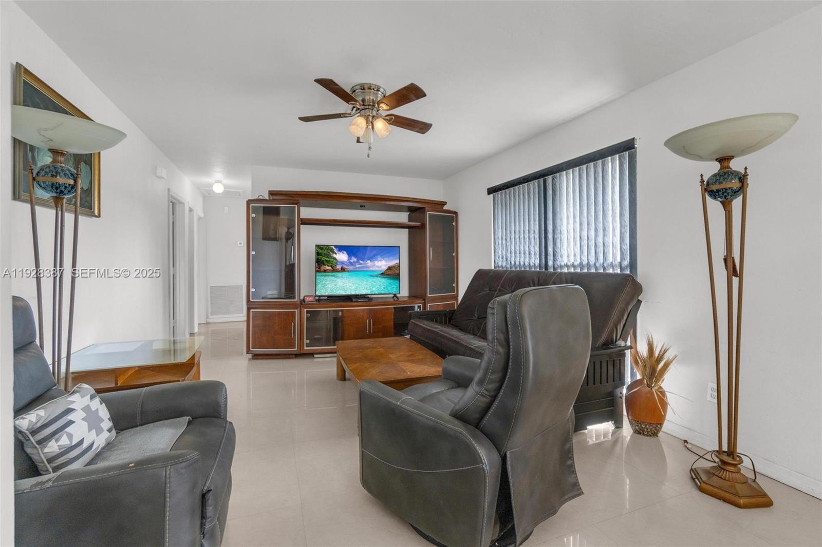 3RD ADDN TO STARLIGHT - Residential