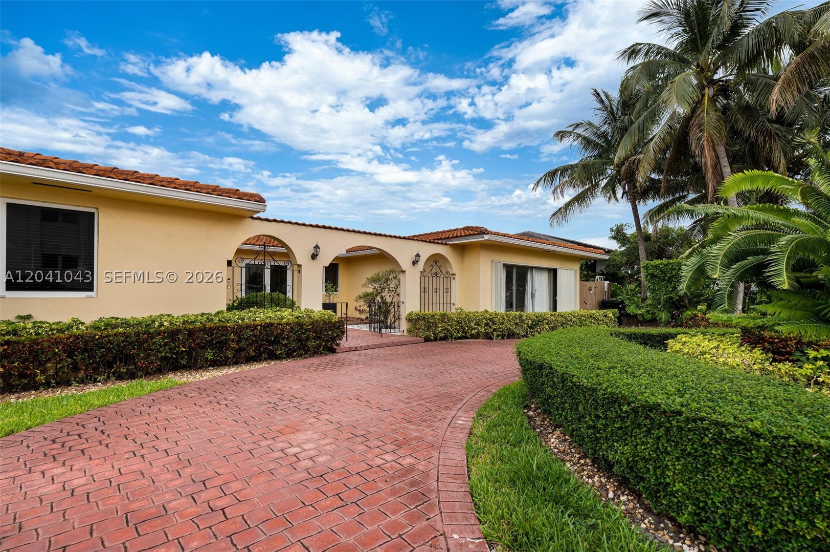 EASTERN SHORES - Residential