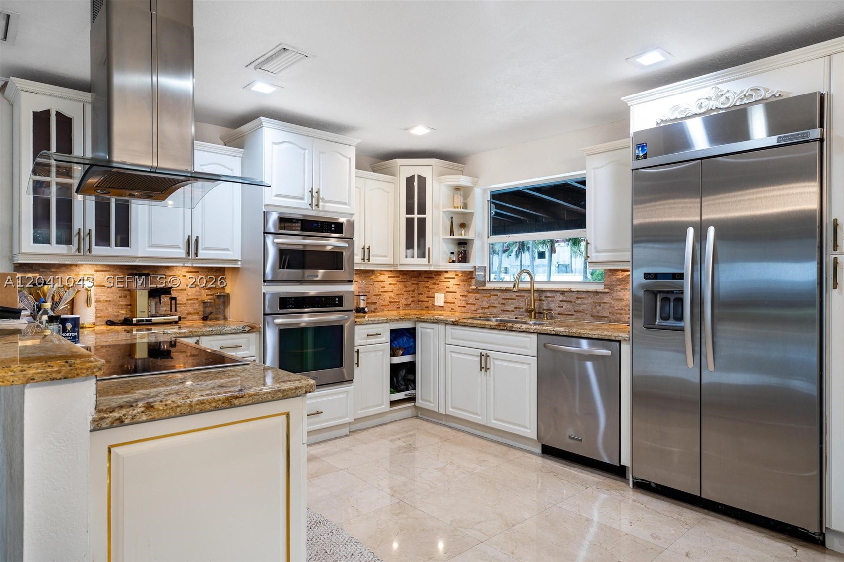 EASTERN SHORES - Residential