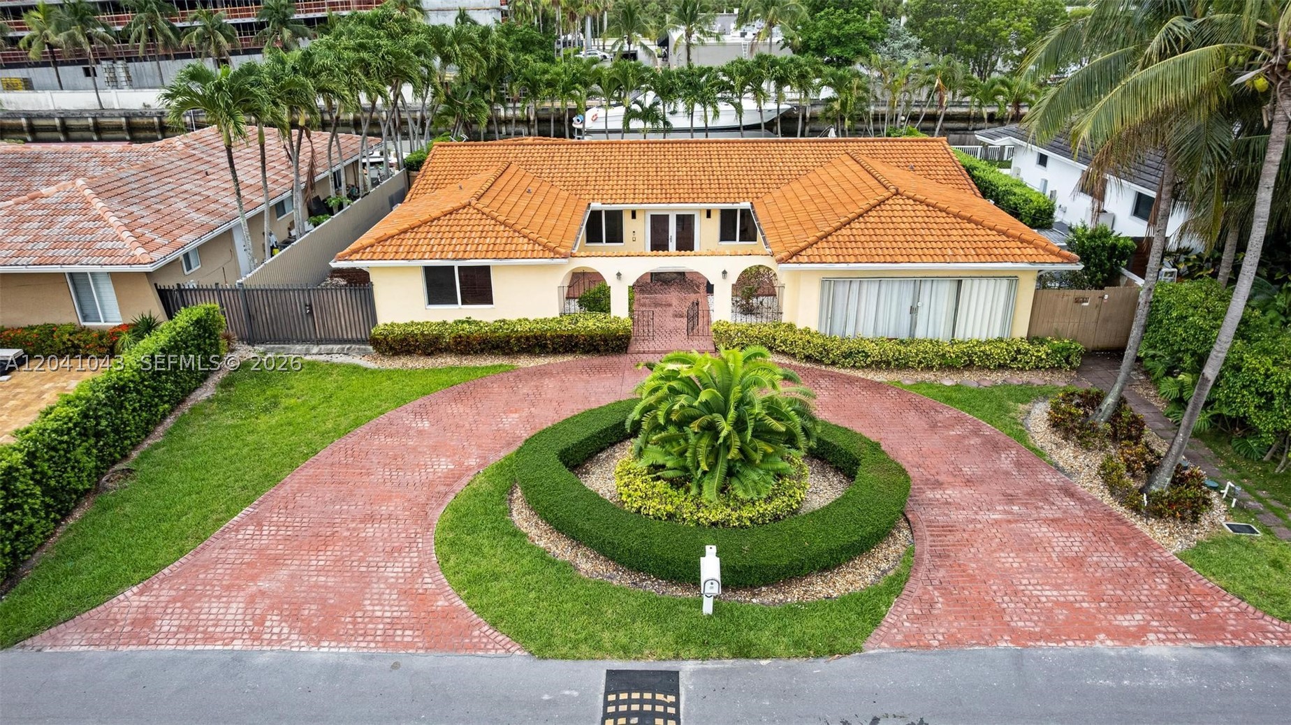 EASTERN SHORES - Residential