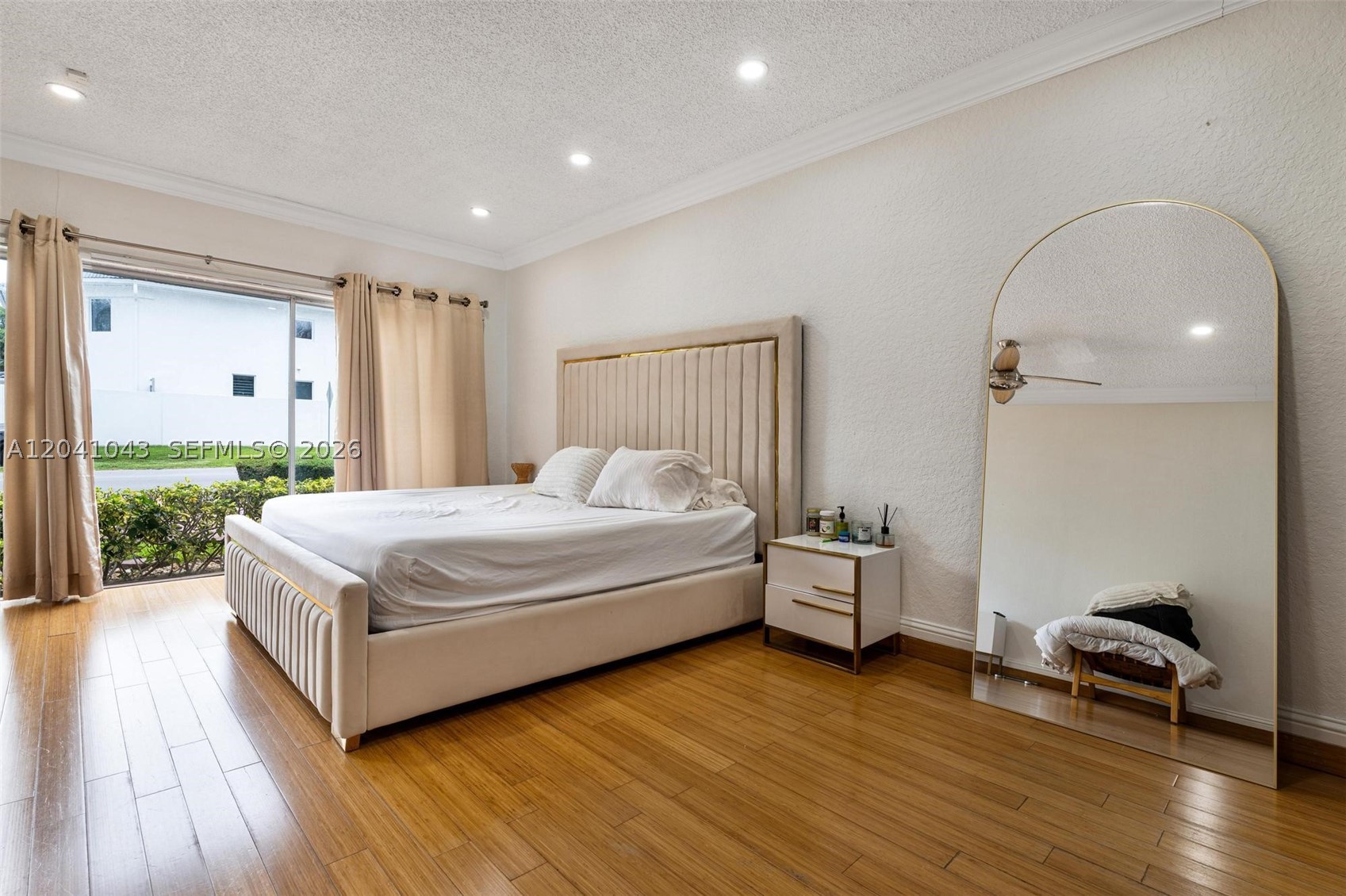 EASTERN SHORES - Residential