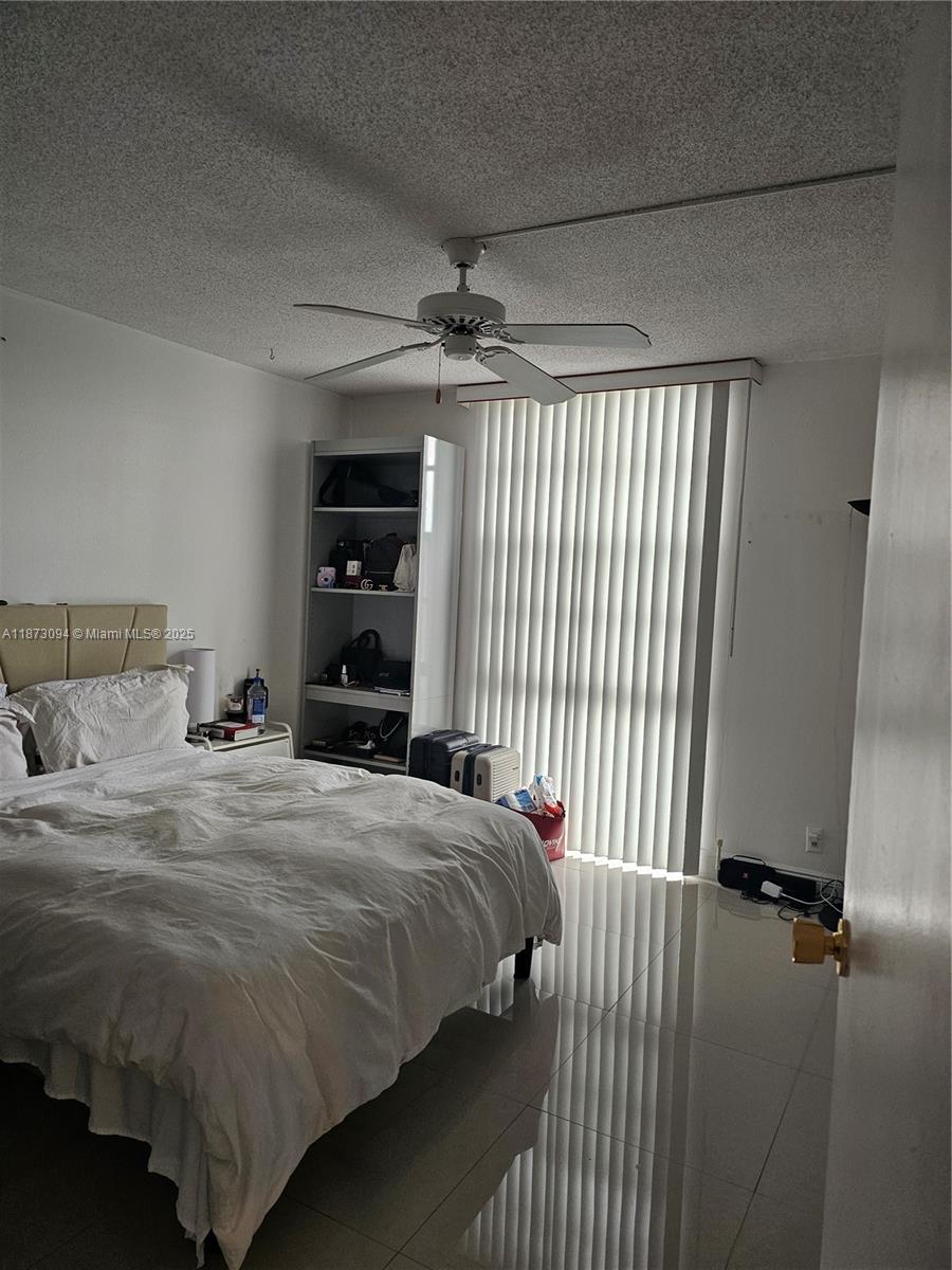 BISCAYA IV CONDO - Residential
