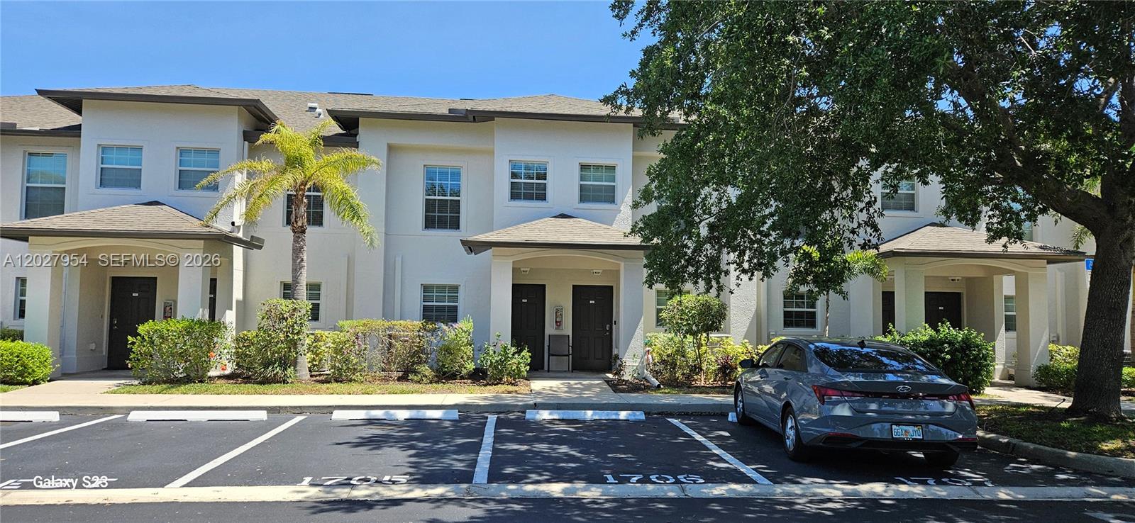 VISTA TOWNHOMES AT HERITA - Residential