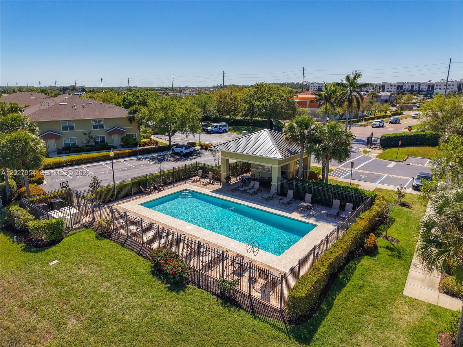 VISTA TOWNHOMES AT HERITA - Residential