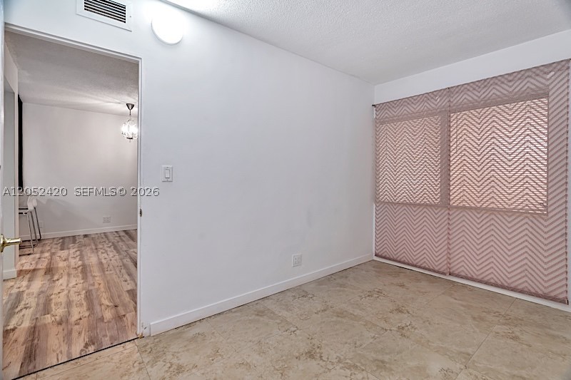FLORIDIAN ARMS CONDO - Residential Lease