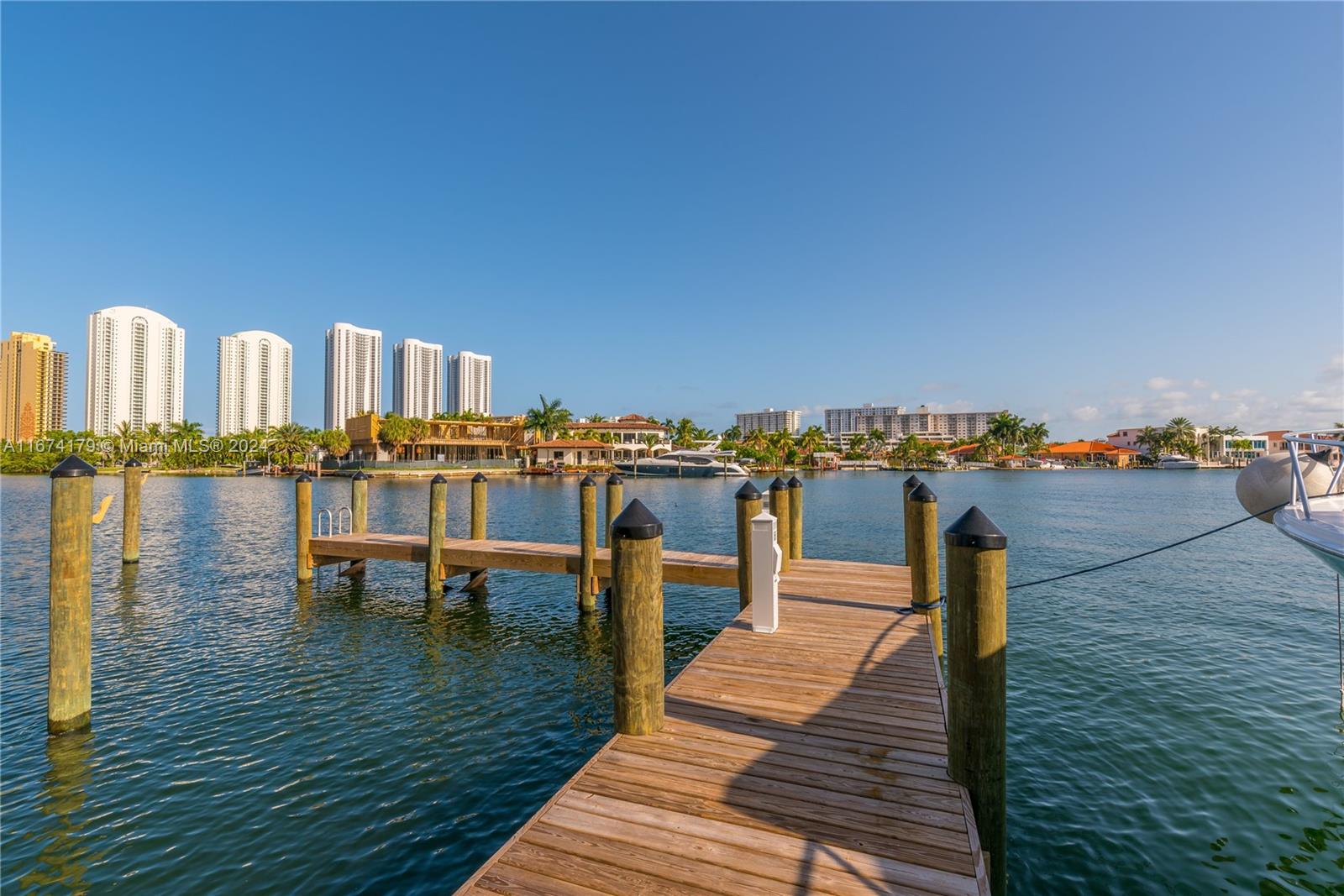 INTRACOASTAL WATERWAY - Land