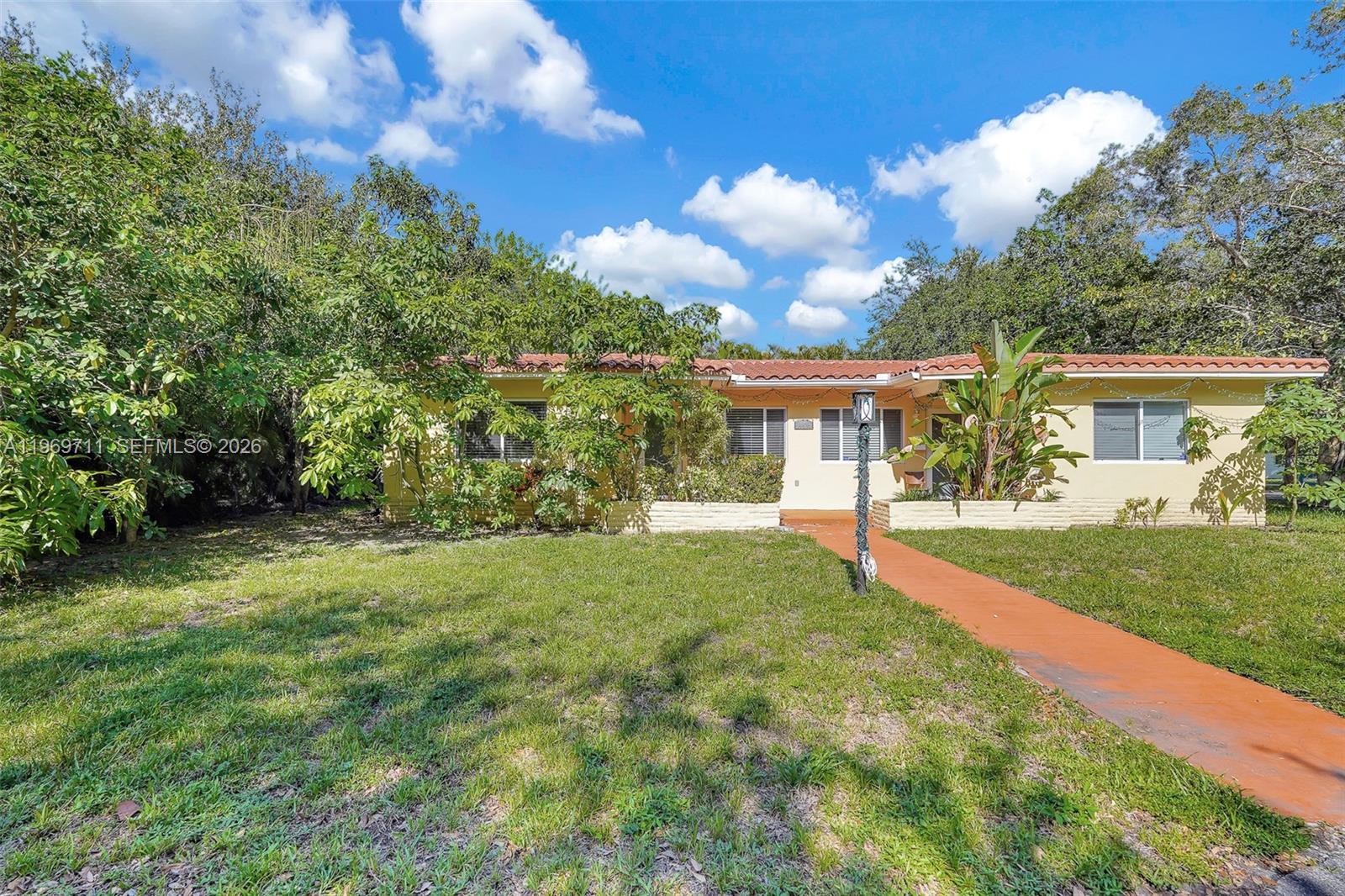 GRIFFINGS BISCAYNE PK EST - Residential