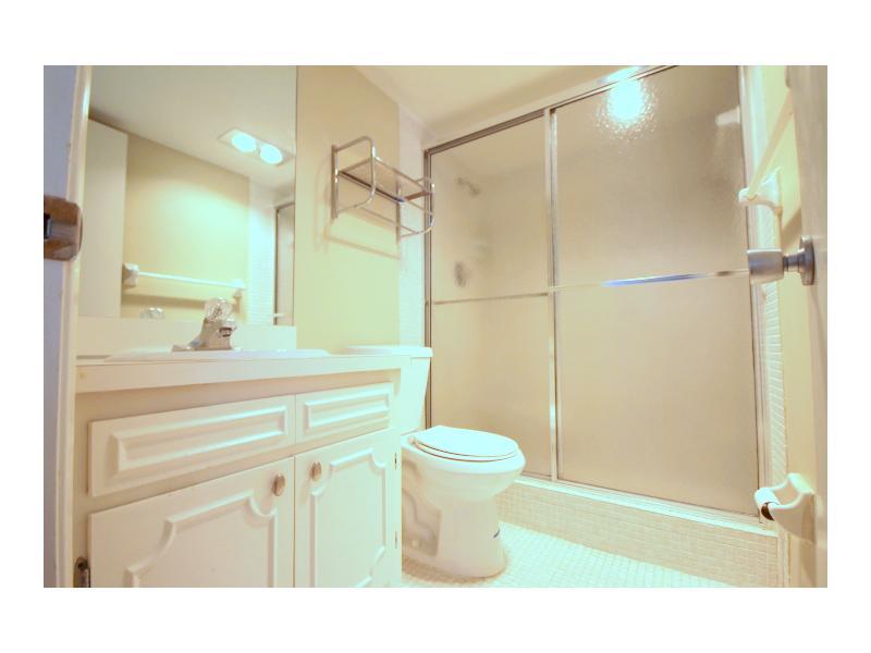 PALM-AIRE COUNTRY CLUB 50 - Residential Lease