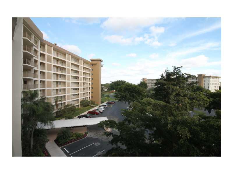 PALM-AIRE COUNTRY CLUB 50 - Residential Lease