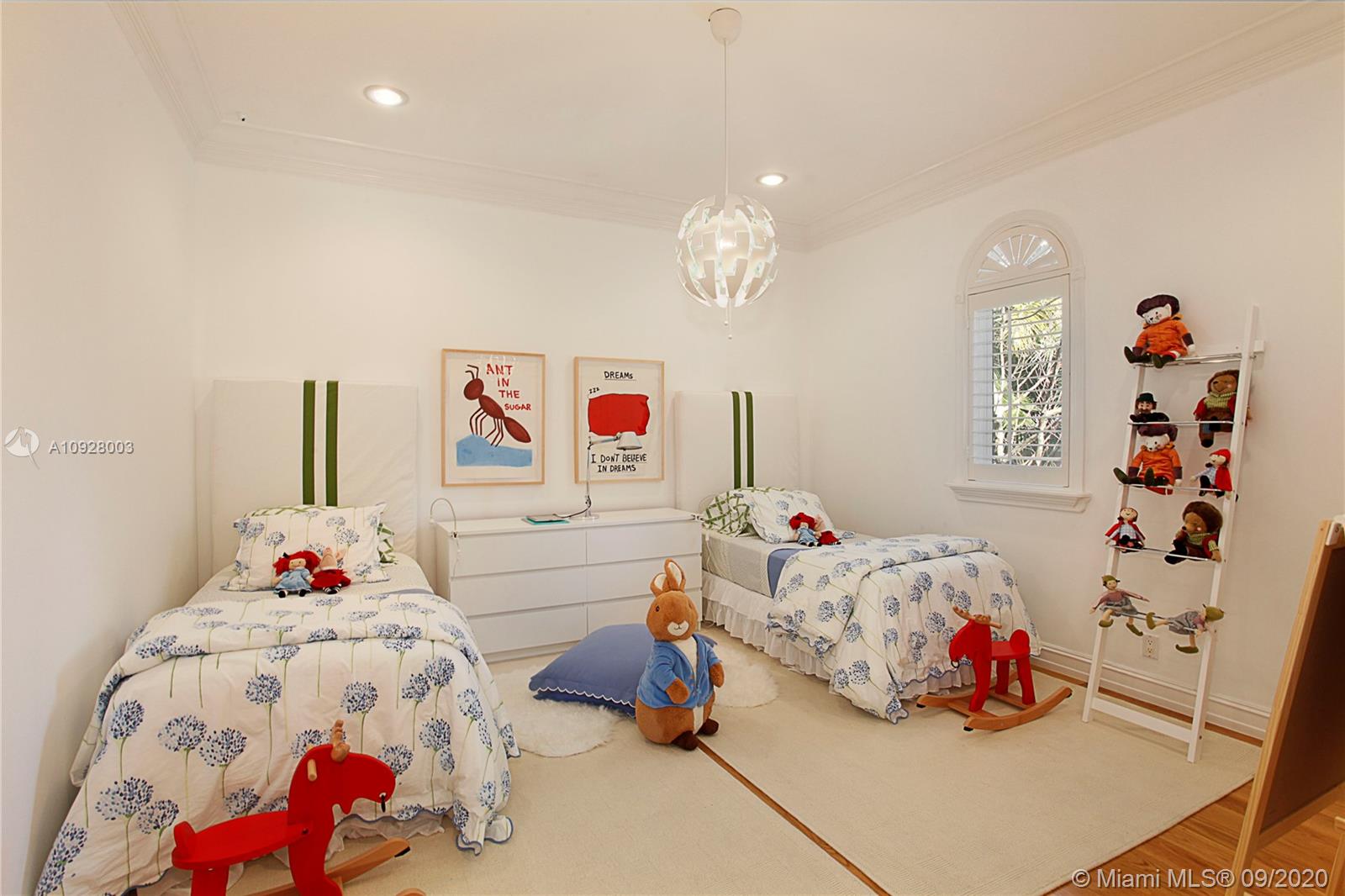 TROPICAL ISLE HOMES SUB 4 - Residential