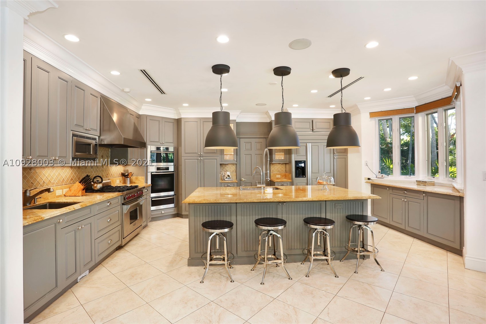 TROPICAL ISLE HOMES SUB 4 - Residential