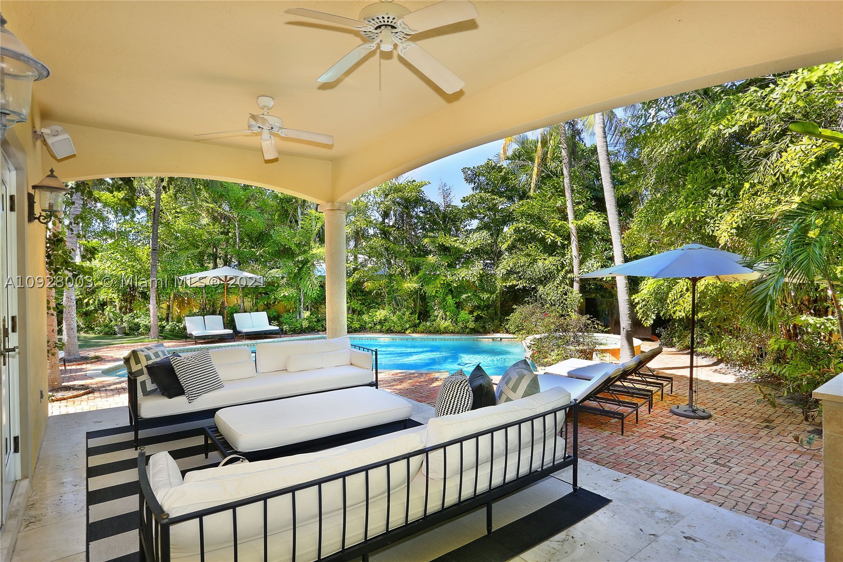 TROPICAL ISLE HOMES SUB 4 - Residential