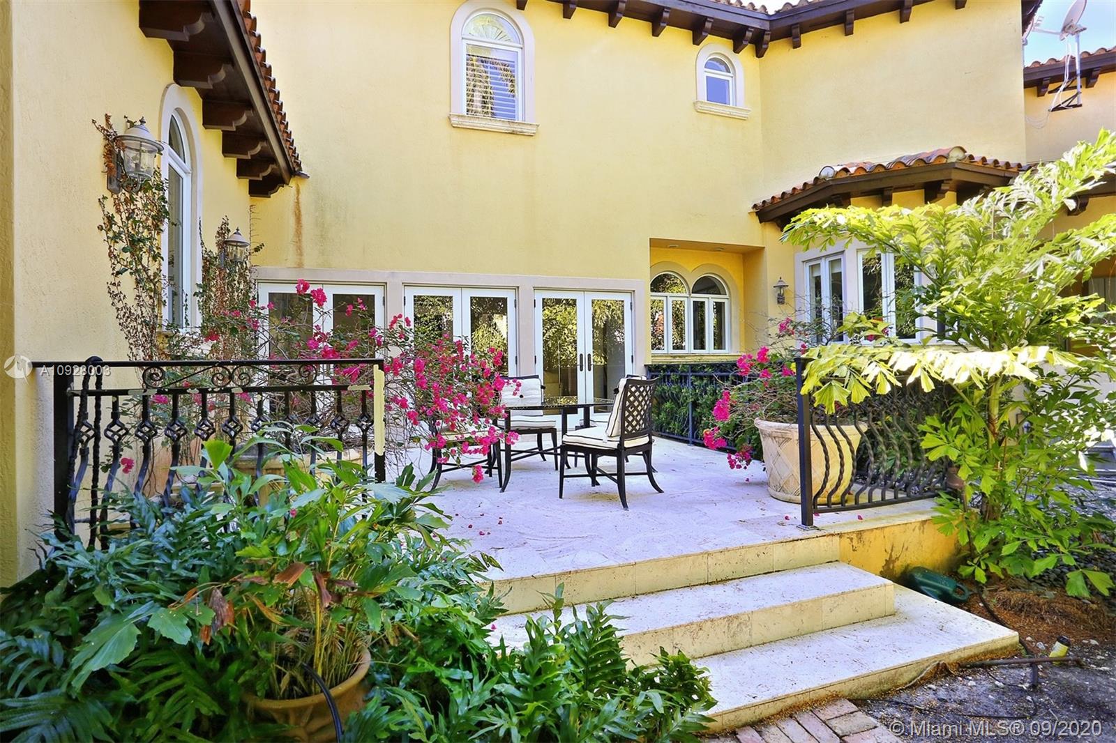 TROPICAL ISLE HOMES SUB 4 - Residential