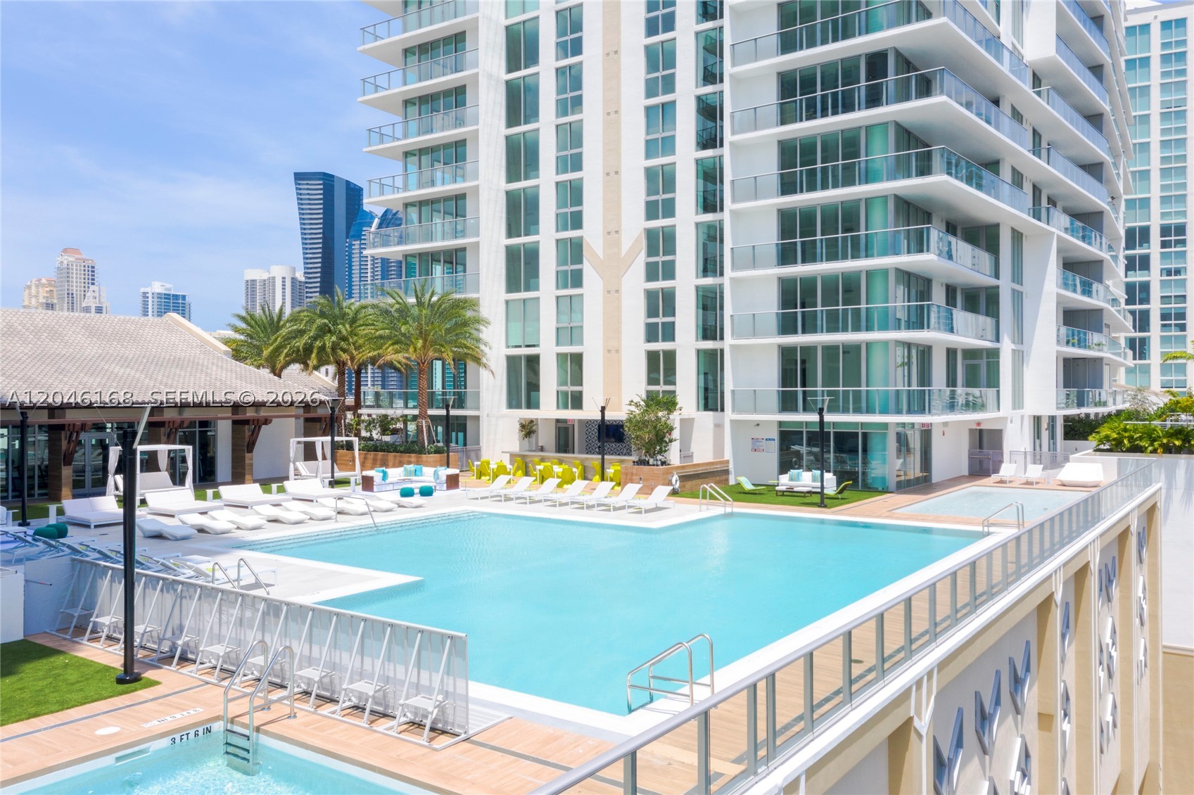 PARQUE TOWERS CONDO - Residential