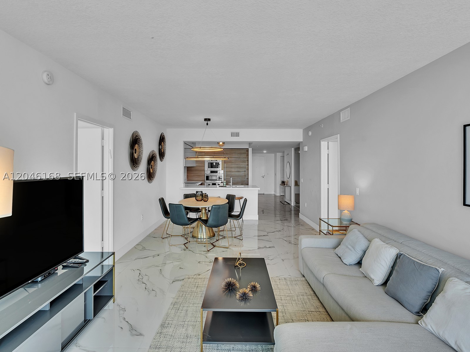 PARQUE TOWERS CONDO - Residential