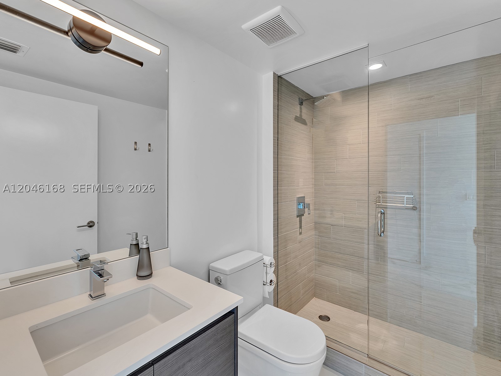 PARQUE TOWERS CONDO - Residential