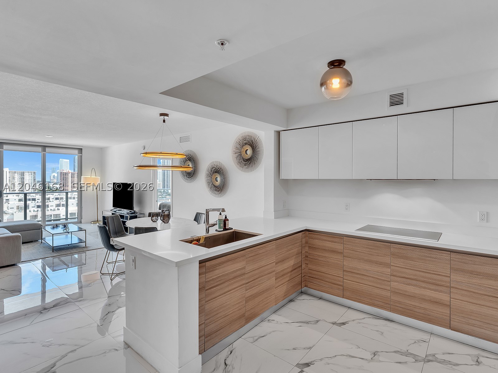 PARQUE TOWERS CONDO - Residential