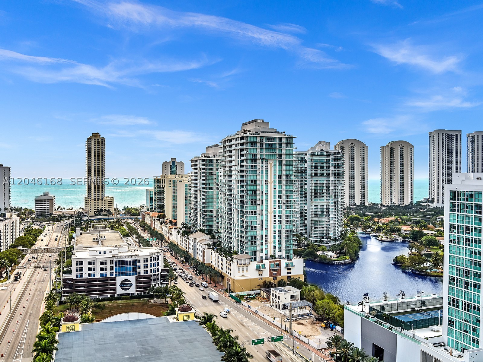 PARQUE TOWERS CONDO - Residential