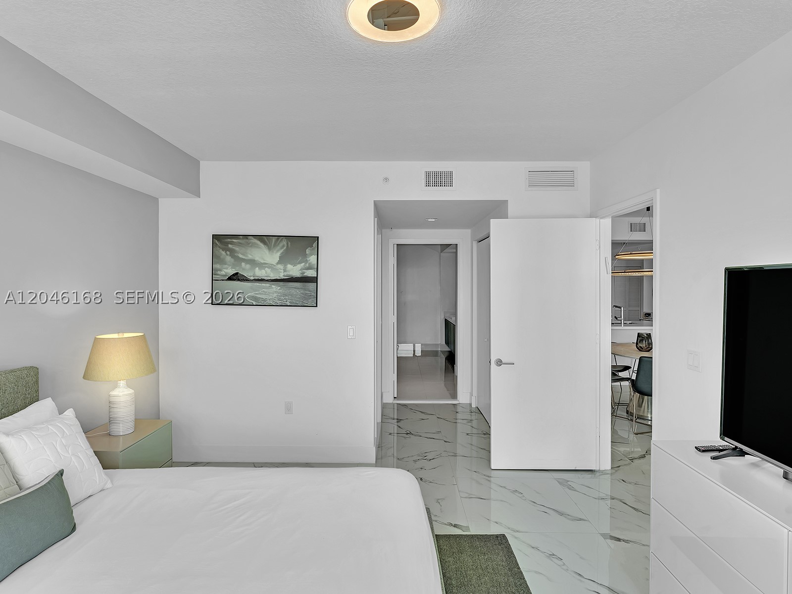 PARQUE TOWERS CONDO - Residential