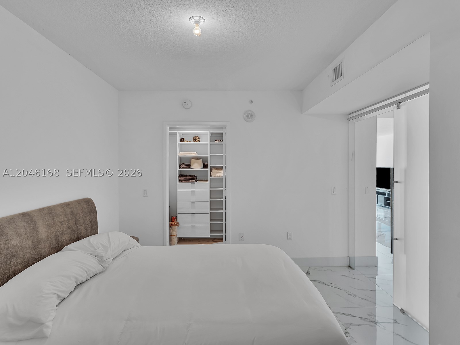 PARQUE TOWERS CONDO - Residential