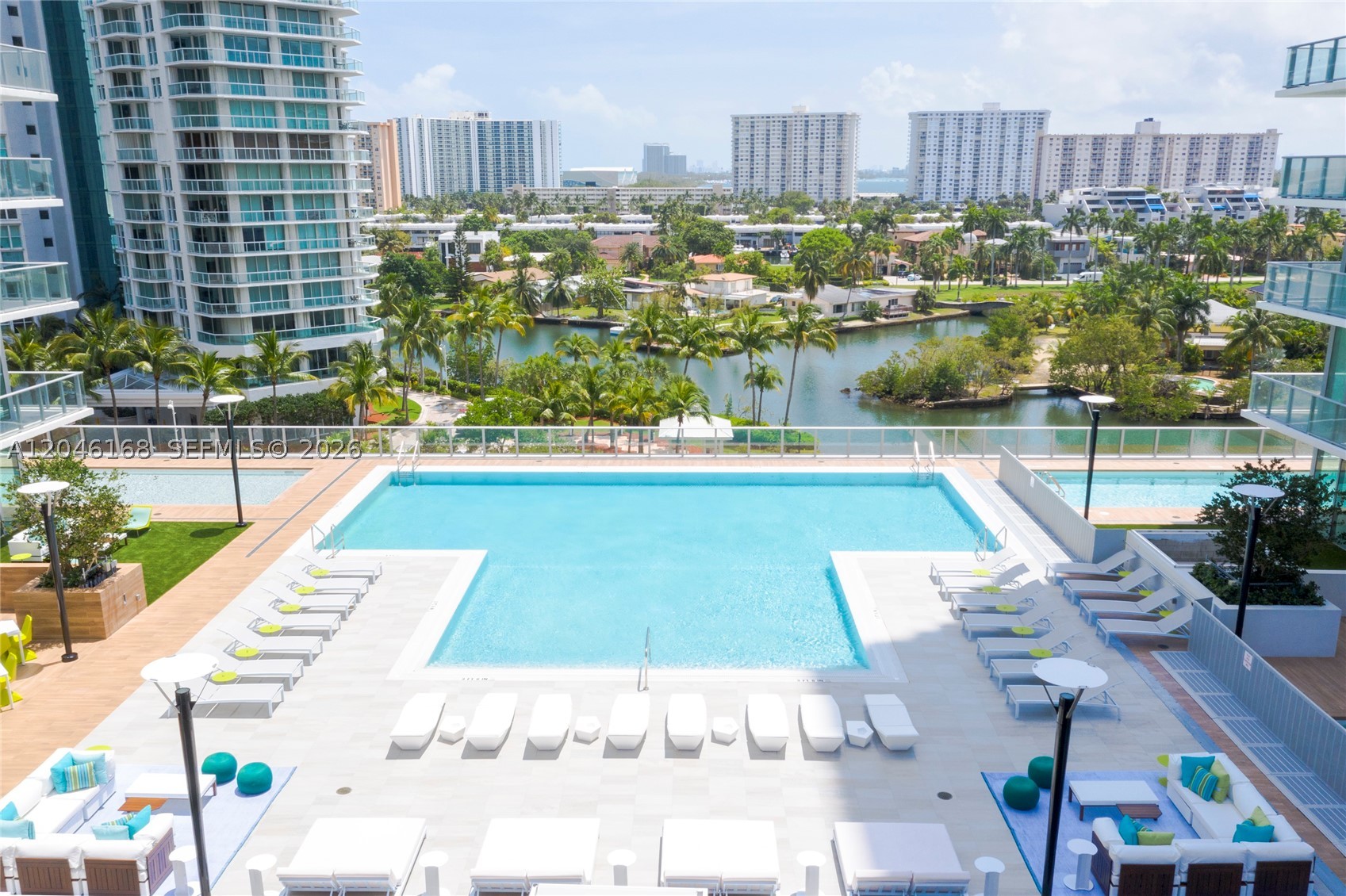 PARQUE TOWERS CONDO - Residential