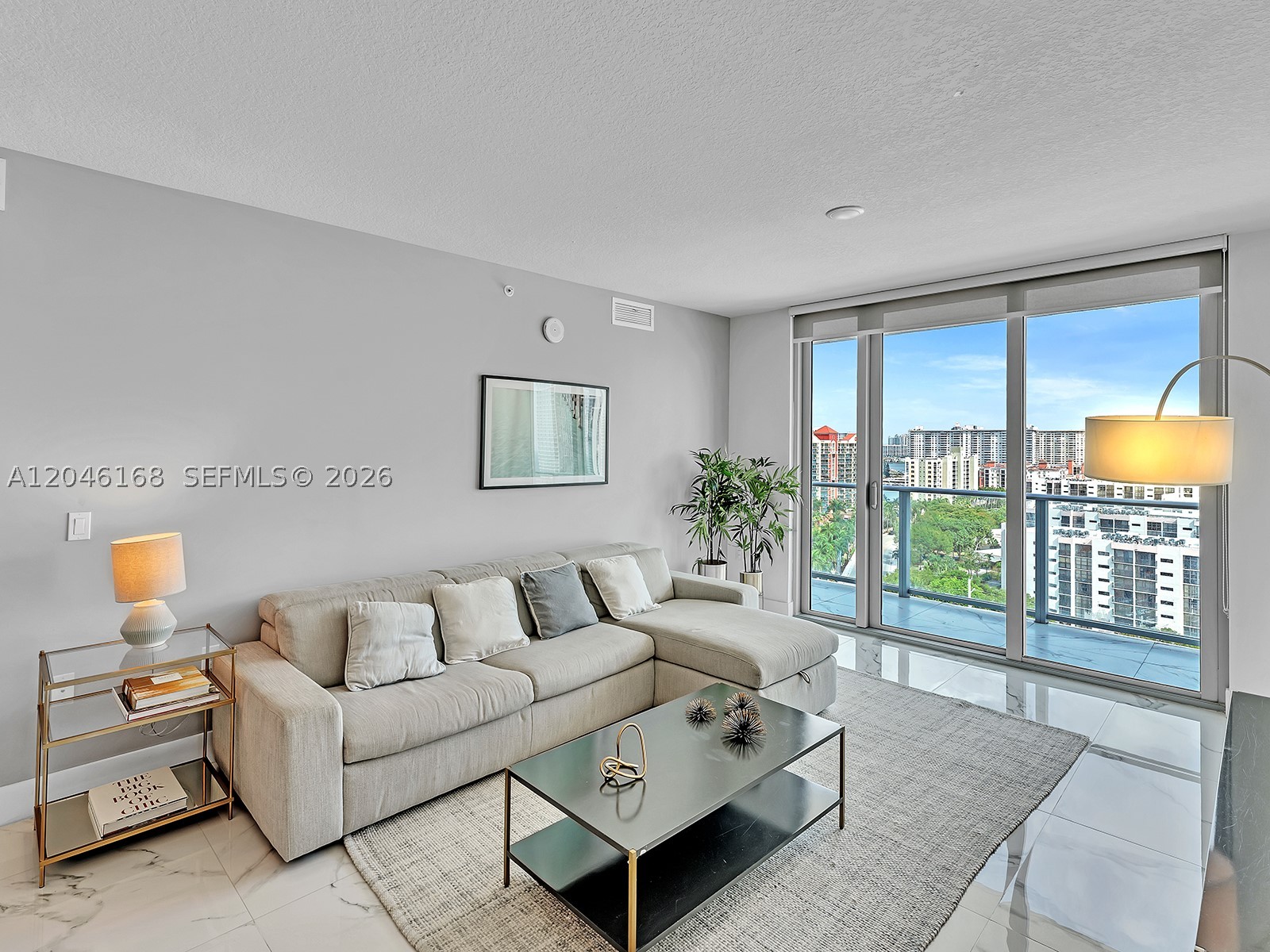 PARQUE TOWERS CONDO - Residential