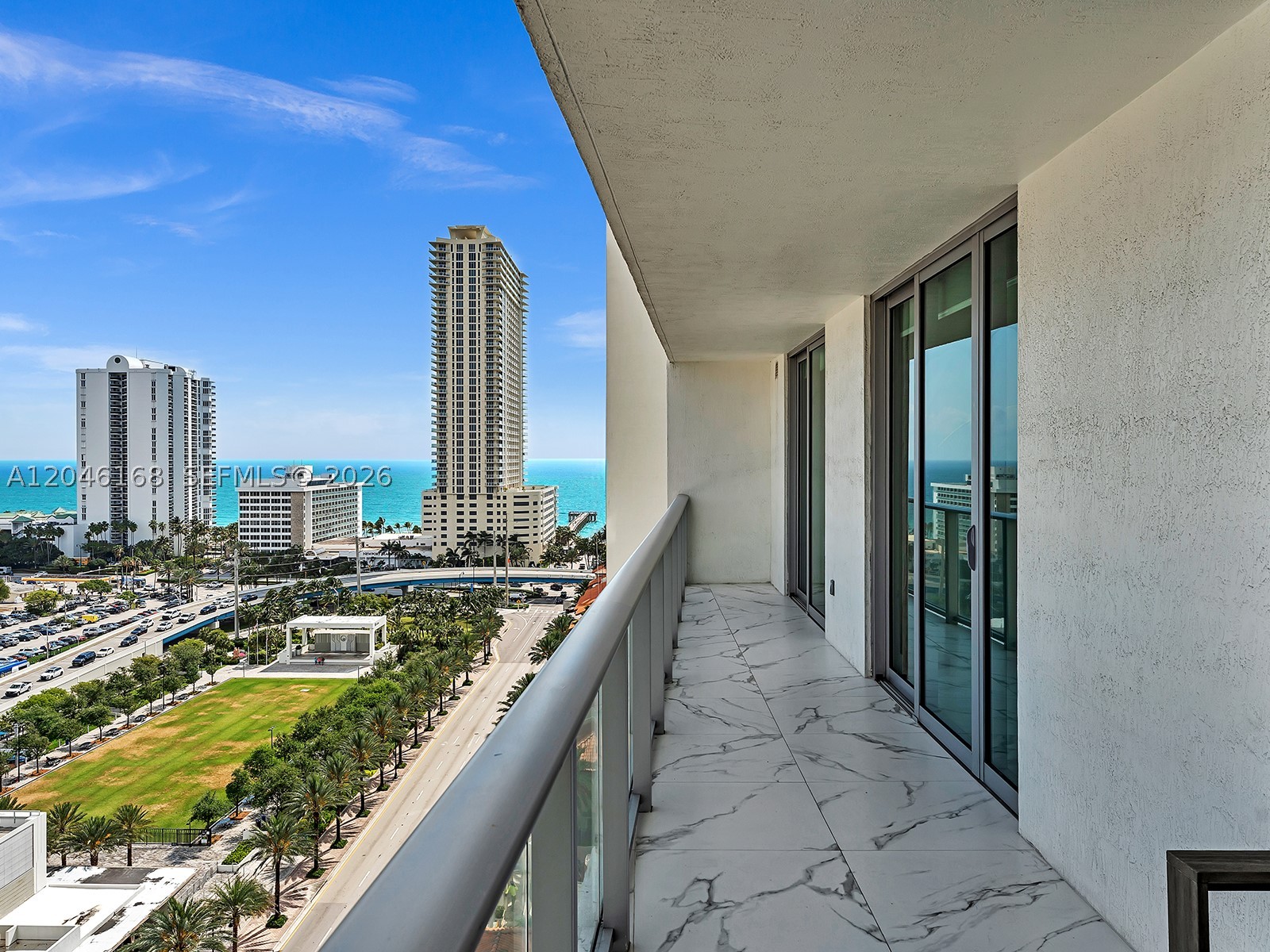 PARQUE TOWERS CONDO - Residential