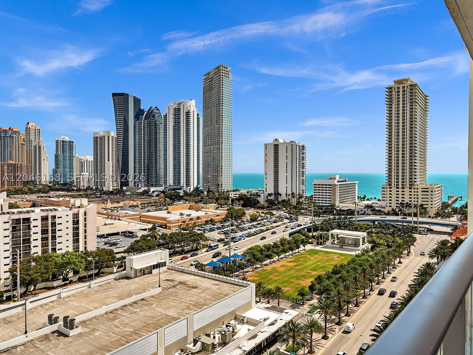 PARQUE TOWERS CONDO - Residential