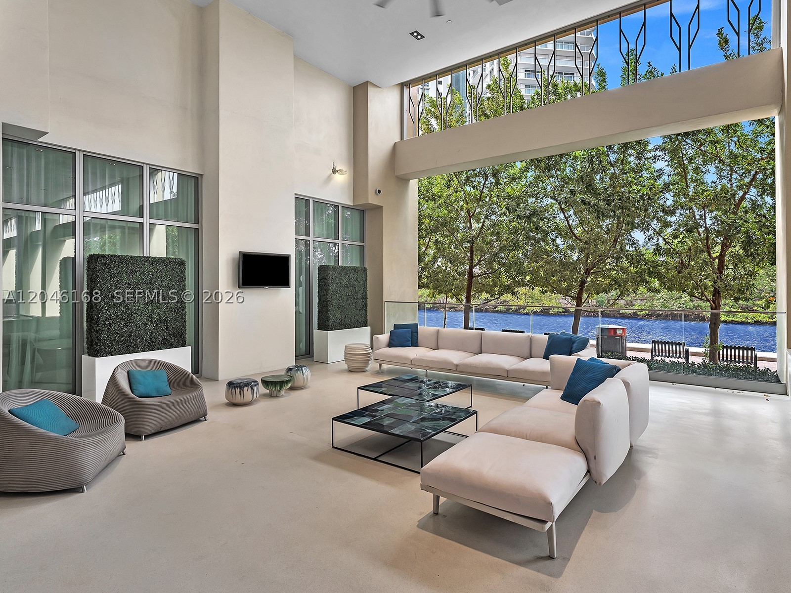 PARQUE TOWERS CONDO - Residential