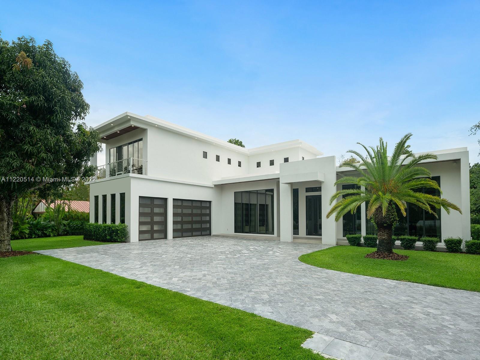 THREE LITTLE GROVES - Residential