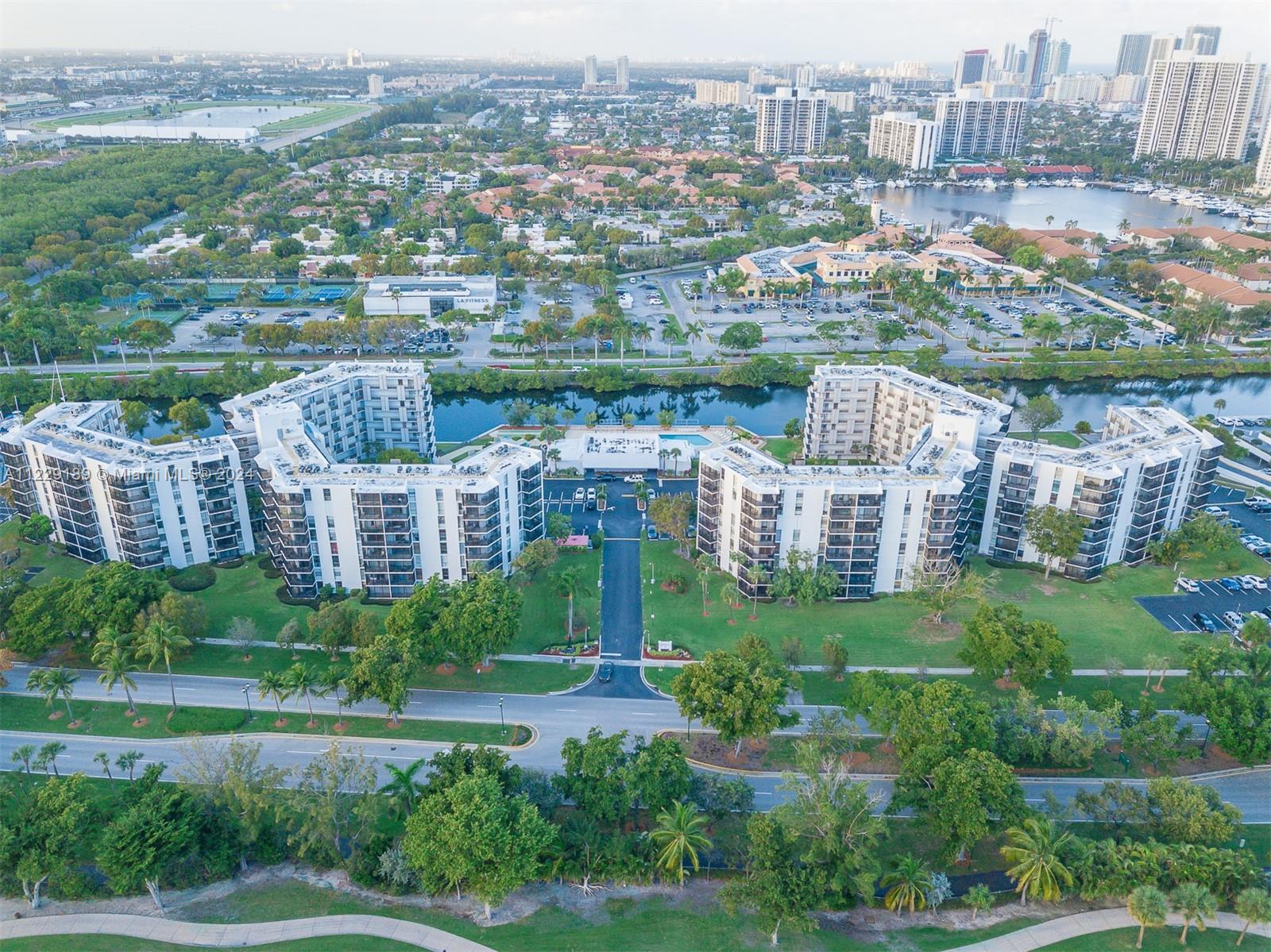 ENSENADA CONDO - Residential