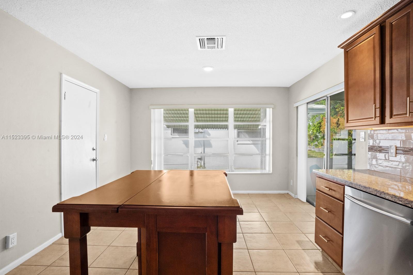 MAINLANDS OF TAMARAC LAKE - Residential