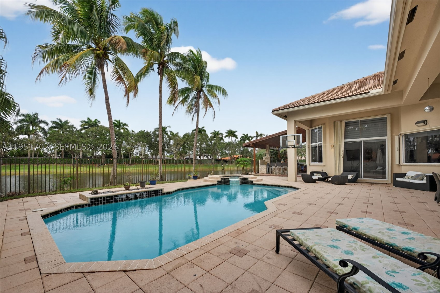 The Landings, SECTOR 3 - - Residential