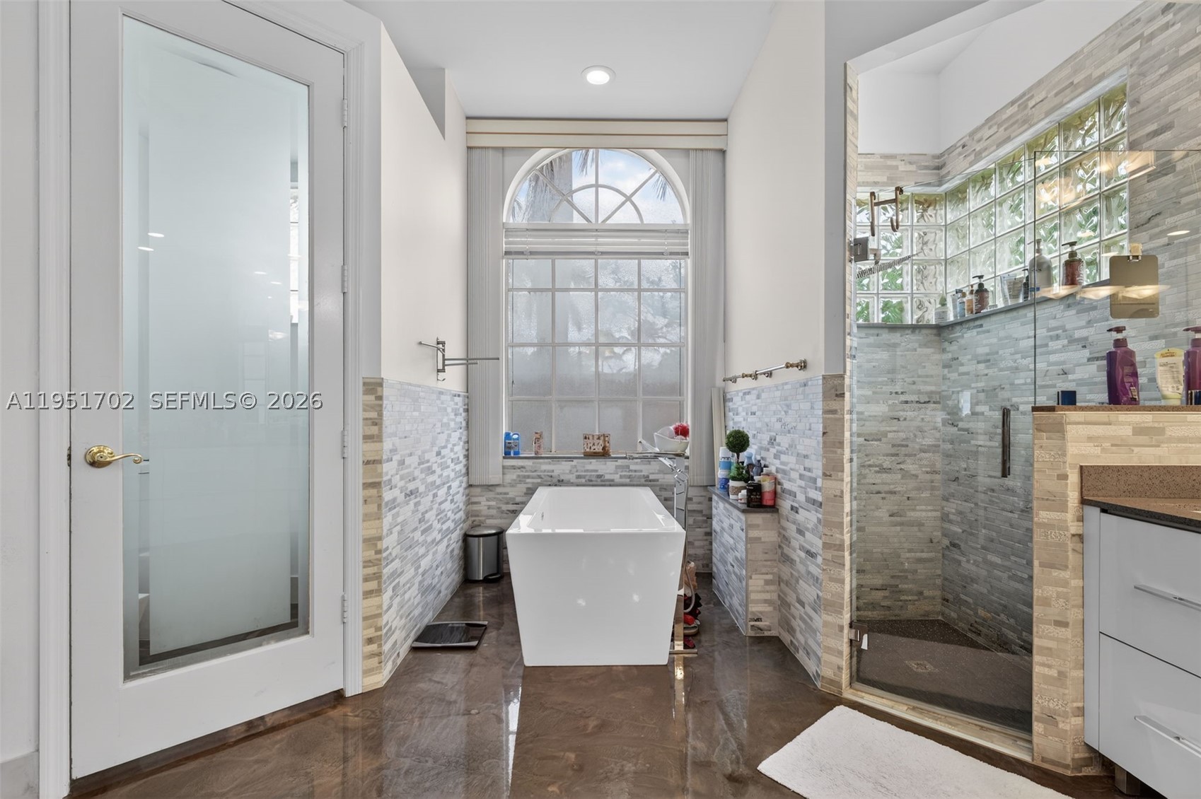 The Landings, SECTOR 3 - - Residential