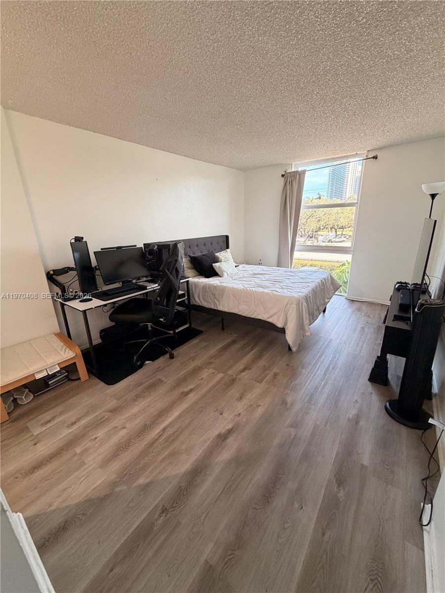 WOODSIDE APTS CONDO - Residential