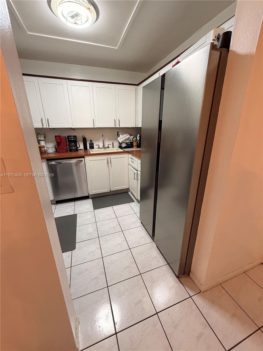WOODSIDE APTS CONDO - Residential