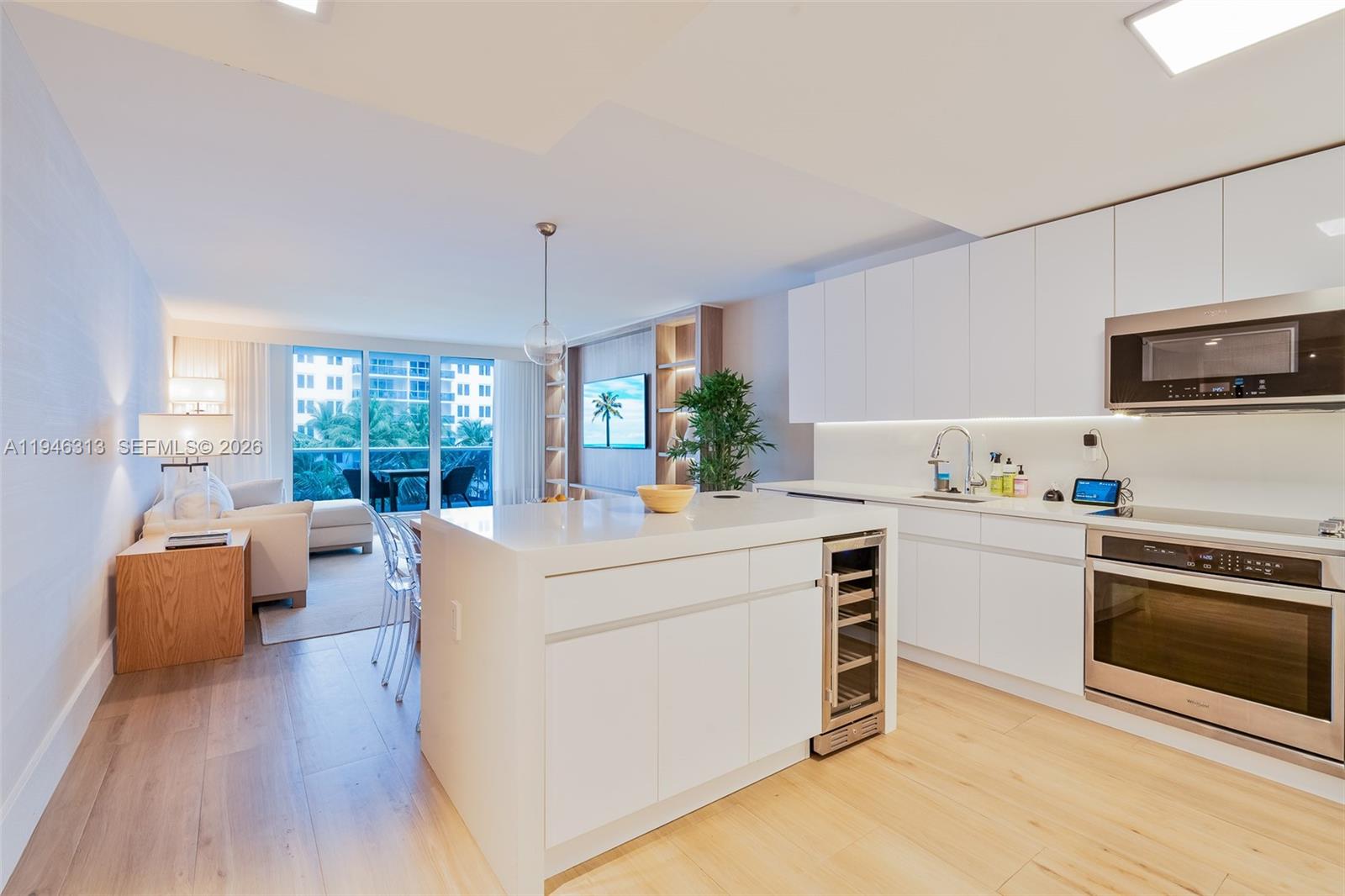RONEY PALACE CONDO - Residential