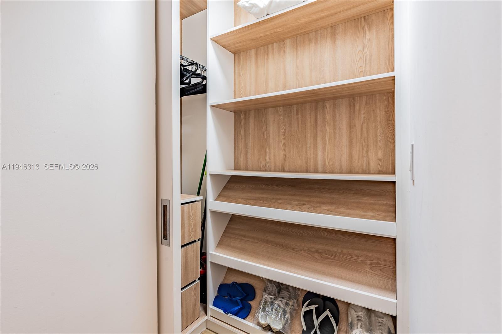 RONEY PALACE CONDO - Residential