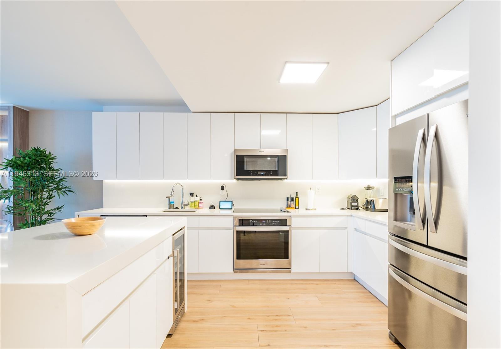 RONEY PALACE CONDO - Residential