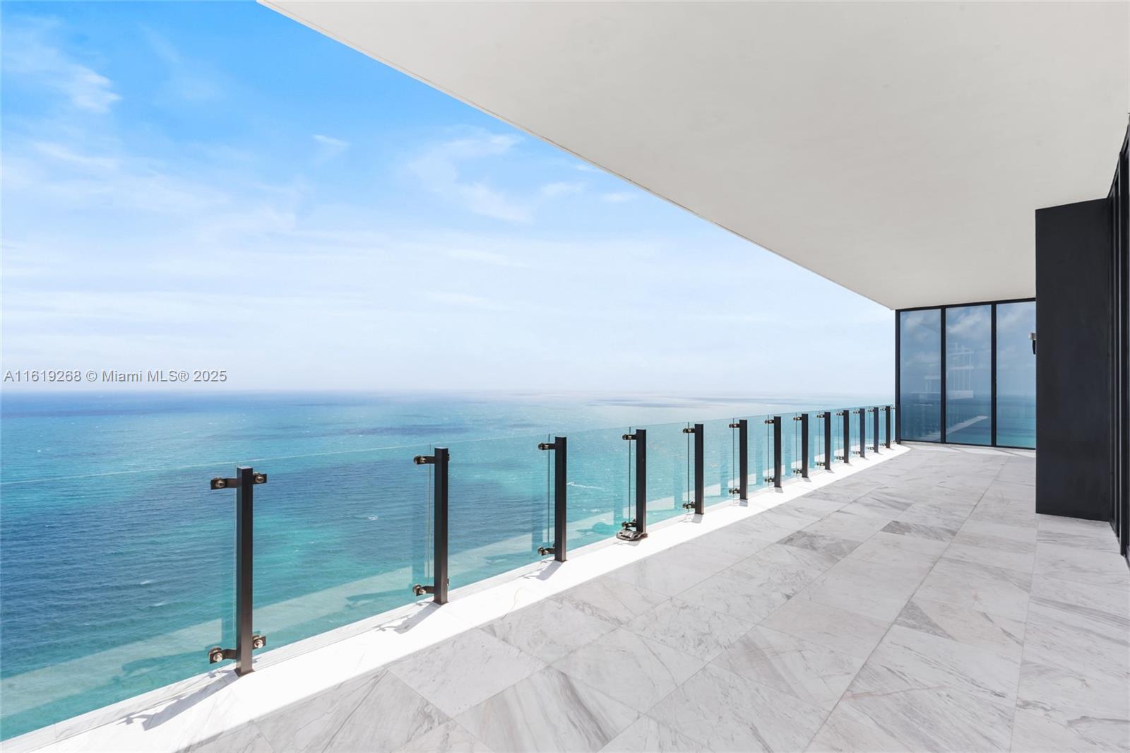 MUSE CONDO - Residential